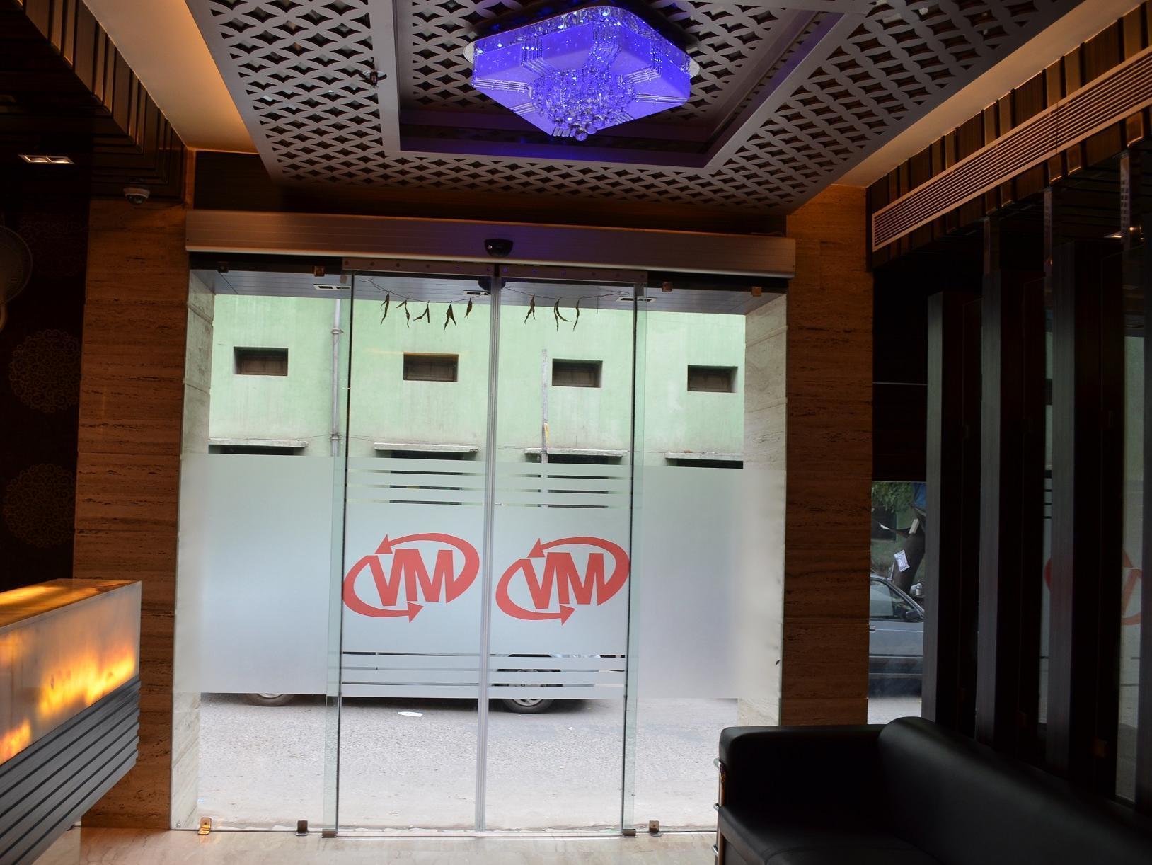 Hotel Metro View Дели Экстерьер фото