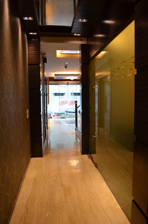 Hotel Metro View Дели Экстерьер фото